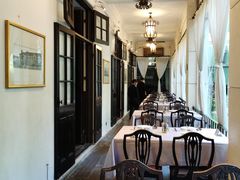 靠窗位-上海老站(徐家汇店)