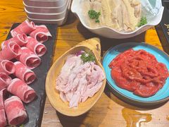 -老牌坊云南鱼豆花火锅(嵩山店)