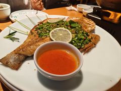 香茅草烤鲈鱼-一坐一忘云南菜(三里屯店)