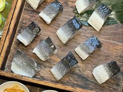 -围炉肉舍•炭烤活鳗•丹东海鲜烤肉(步行街店)