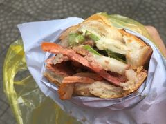 -Bánh Mì Huynh Hoa