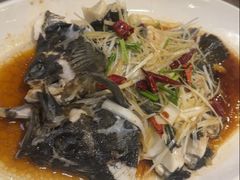 -今鲜源酒店·海鲜锅贴青岛菜(新湛路店)