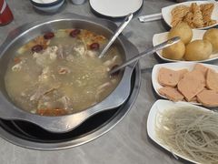 -光头药膳鸡(莱茵小镇店)