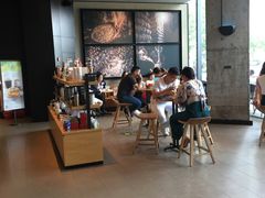 -星巴克臻选(郑州中原万达店)