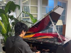 -柏斯音乐艺术中心·钢琴·吉他(上音店)
