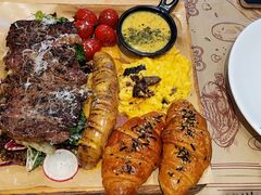 -Mark&Mars Restaurant