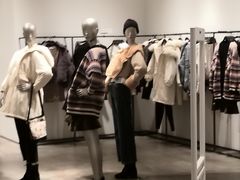 -URBAN REVIVO(西安Momopark店)