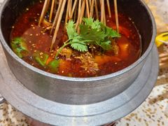 麻辣涮肚-小董哥烤串·爆汁大油边(故宫店)