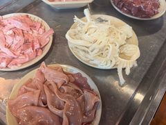 -九尺赵老四鲜鹅肠火锅