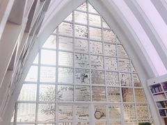 -钟书阁(松江泰晤士小镇店)