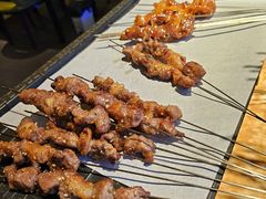 -喝丢一只鞋海鲜烧烤·海肠捞饭(东关街店)