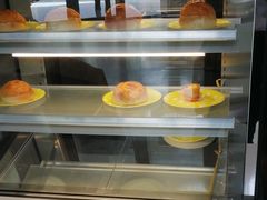 面包甜点陈列柜-椰小咖(亚龙湾东榕美食广场店)
