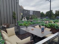 -新华里咖啡书吧(新华书店小寨店)