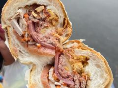 -Bánh Mì Huynh Hoa