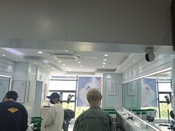 -镁连社·美联社