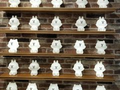 -LINE FRIENDS Garosu-gil Flagship Store