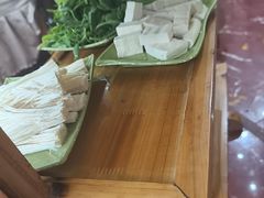 -乙丙丁正宗昭通天麻火腿鸡(总店)