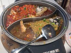 -阿瓦山寨·湘菜现炒·剁椒鱼头王(咸阳总店)