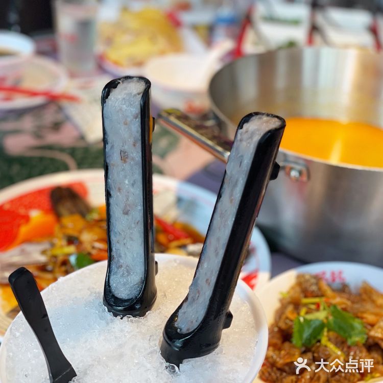 换上复古的行头🐔去「不站」吃鸡咯