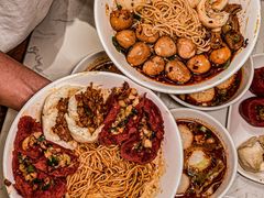 -李与白包子铺(桐梓林店)
