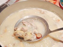 -尚尚仙·酸汤猪手·猪肚鸡火锅(华联万柳购物中心店)