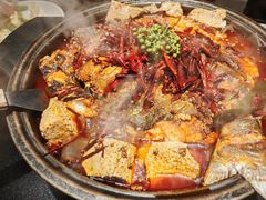 -辣尚瘾·烤鱼·新川菜(牡丹园直营店)