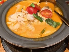 -云海肴·汽锅鸡·云南菜(天山百盛优客店)