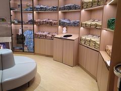 -涨巢·潮玩水疗局