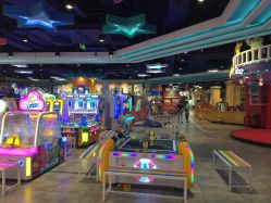 -LuckyStar幸运星家庭娱乐中心(东莞国贸店)
