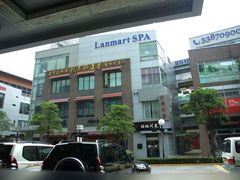 -大宁国际商业广场-地下停车库