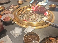 -铭牛烧肉·和牛海鲜自助(高新月牙湖店)