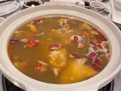 花胶翅群土鸡汤-春秋火锅