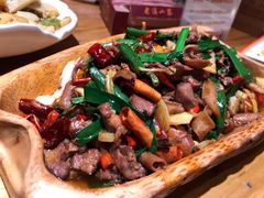 -老滇山寨•云南特色菜•地方菜•民族风情歌舞表演(金碧店)