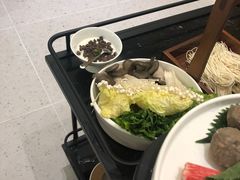 -红鼎豆捞·非遗鲍皇汤火锅(宝丰路店)