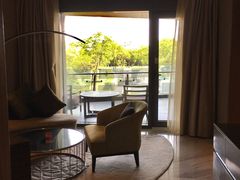 -上海滴水湖皇冠假日酒店