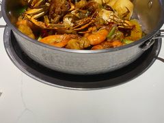 -七欣天香辣蟹火锅(闵行浦江欢乐颂店)