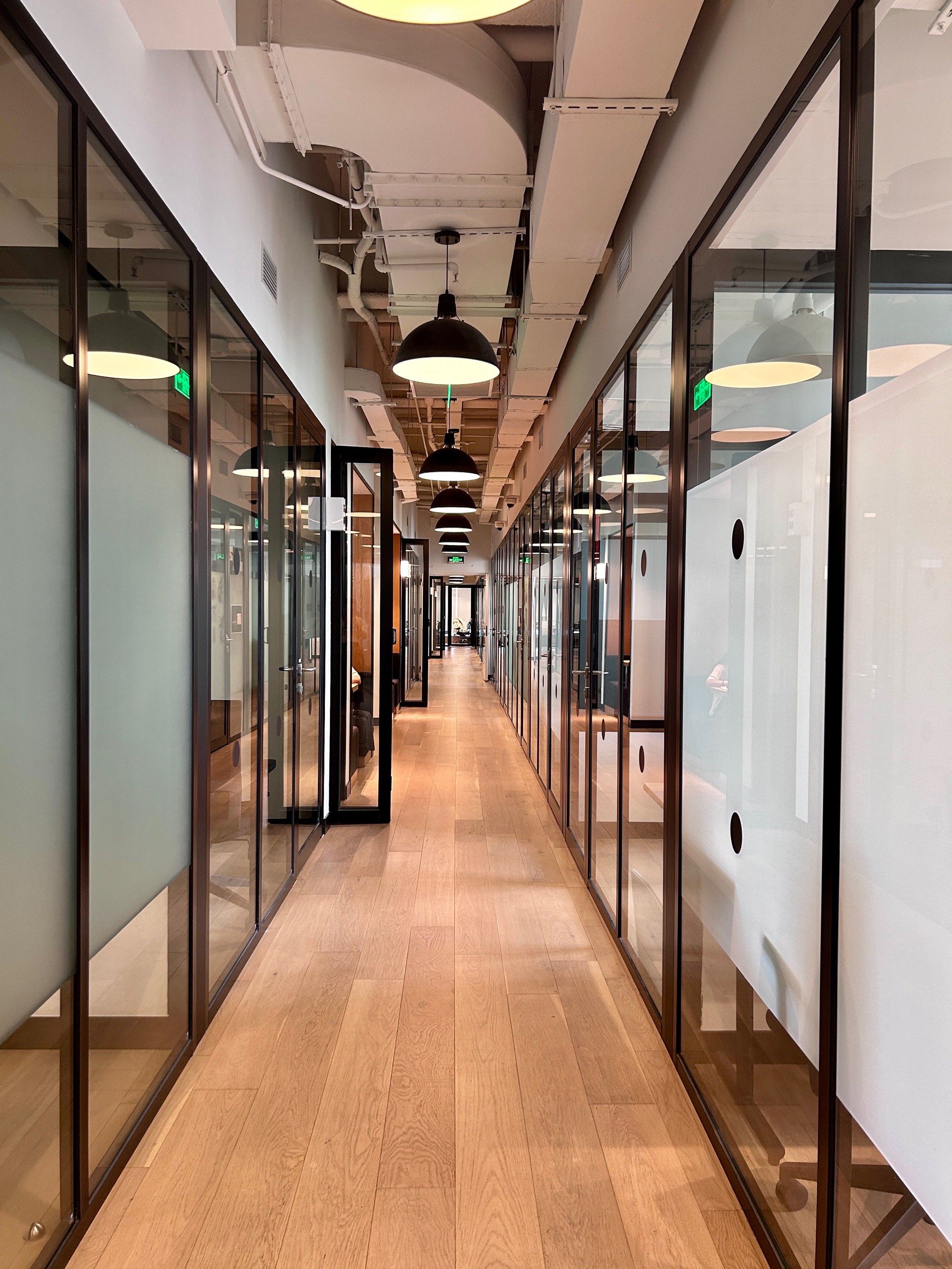 这么洋气的办公场地在哪里呀