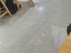 -魔都三兄弟酸辣粉·蘸卤炸串(虹桥万科店)