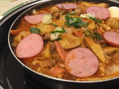 -三清洞摩西韩式年糕火锅(威高广场店)