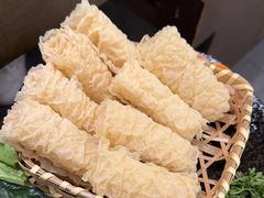 -湊湊火锅·茶憩(打浦桥日月光店)