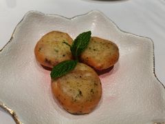 章鱼饼-翡翠小城·海鲜豆捞·广式点心(老佛爷店)