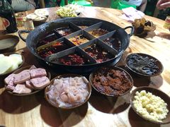 -利姐牧牛匠老火锅(兰花店)