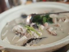 -芦茨金富饭庄·25年老字号·专做稻草鸡