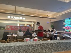 -肥肥虾庄·金牌油焖大虾(汉口城市广场店)