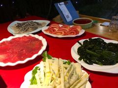 -二荆条·蜀鲜汇城市森林火锅