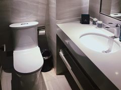 -白玉兰酒店(上海田子坊马当路地铁站店)