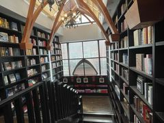 -钟书阁(松江泰晤士小镇店)