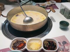 -洪氏嗨捞·猪肚鸡火锅(阳光天地店)