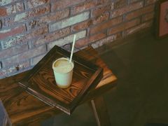 牛油果奶昔-春庄咖啡SpringHues(钟楼小区店)