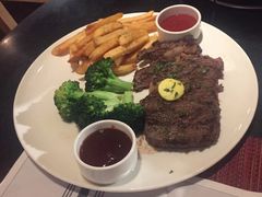 -WOLFGANG PUCK KITCHEN & BAR(迪士尼小镇店)